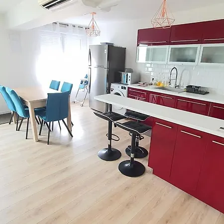 Holiday home 5 Personnes Sur Besbre Dompierre-sur-Besbre